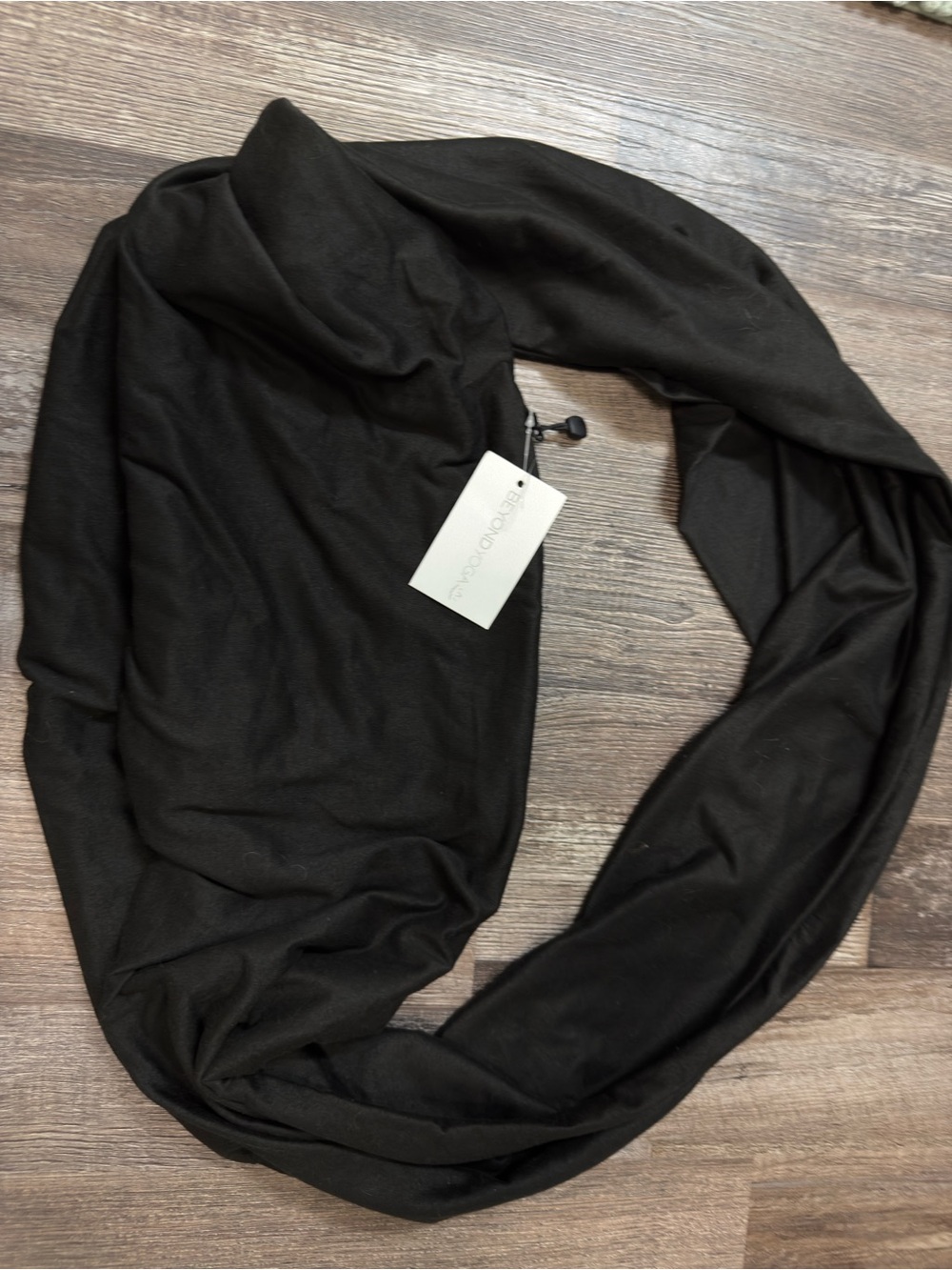 Beyond Yoga Black Infinity Scarf